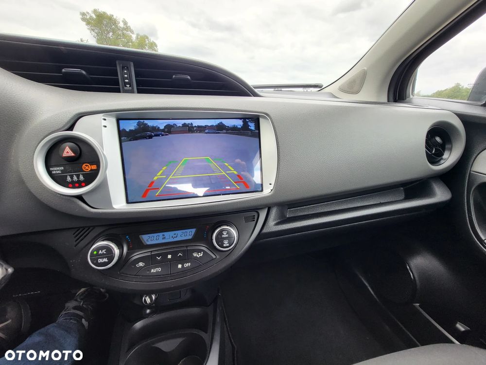 Toyota Yaris - 25