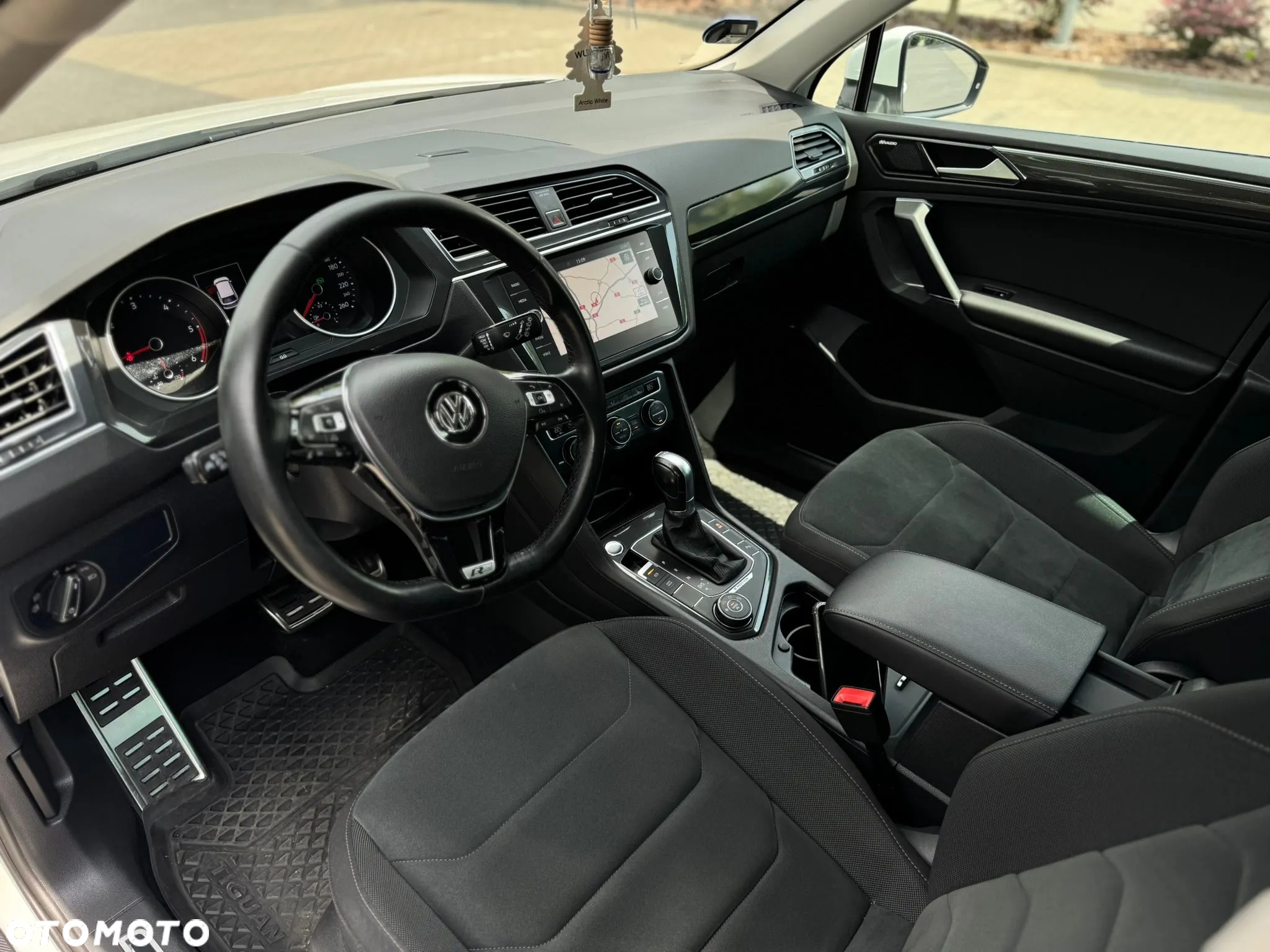 Volkswagen Tiguan 2.0 TDI SCR 4MOTION DSG Highline - 17