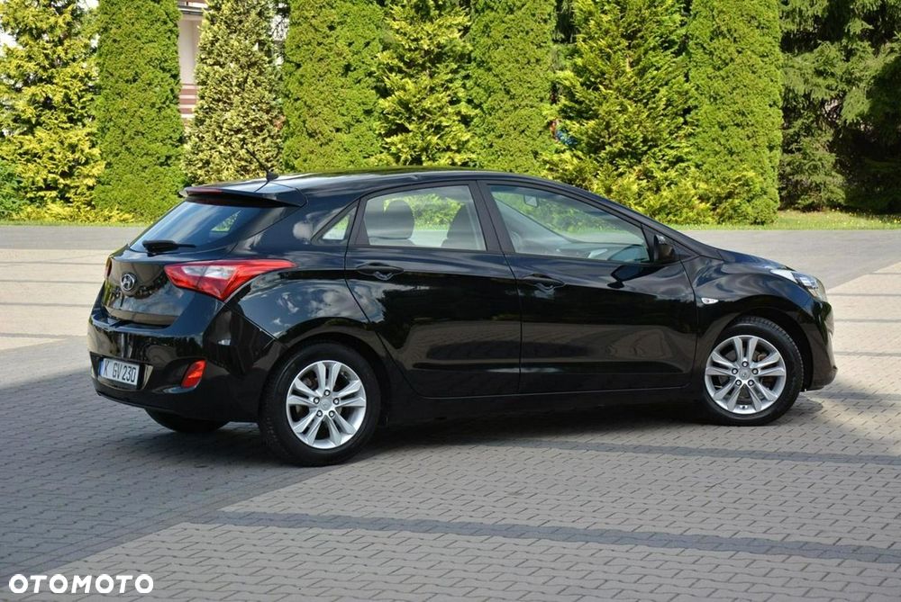 Hyundai i30 1.4 Comfort - 13