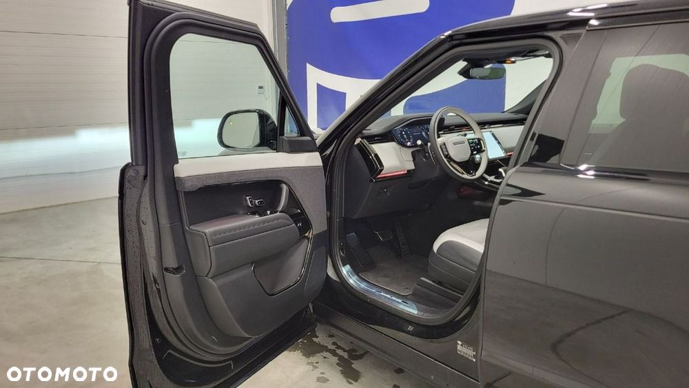Land Rover Range Rover Sport - 11