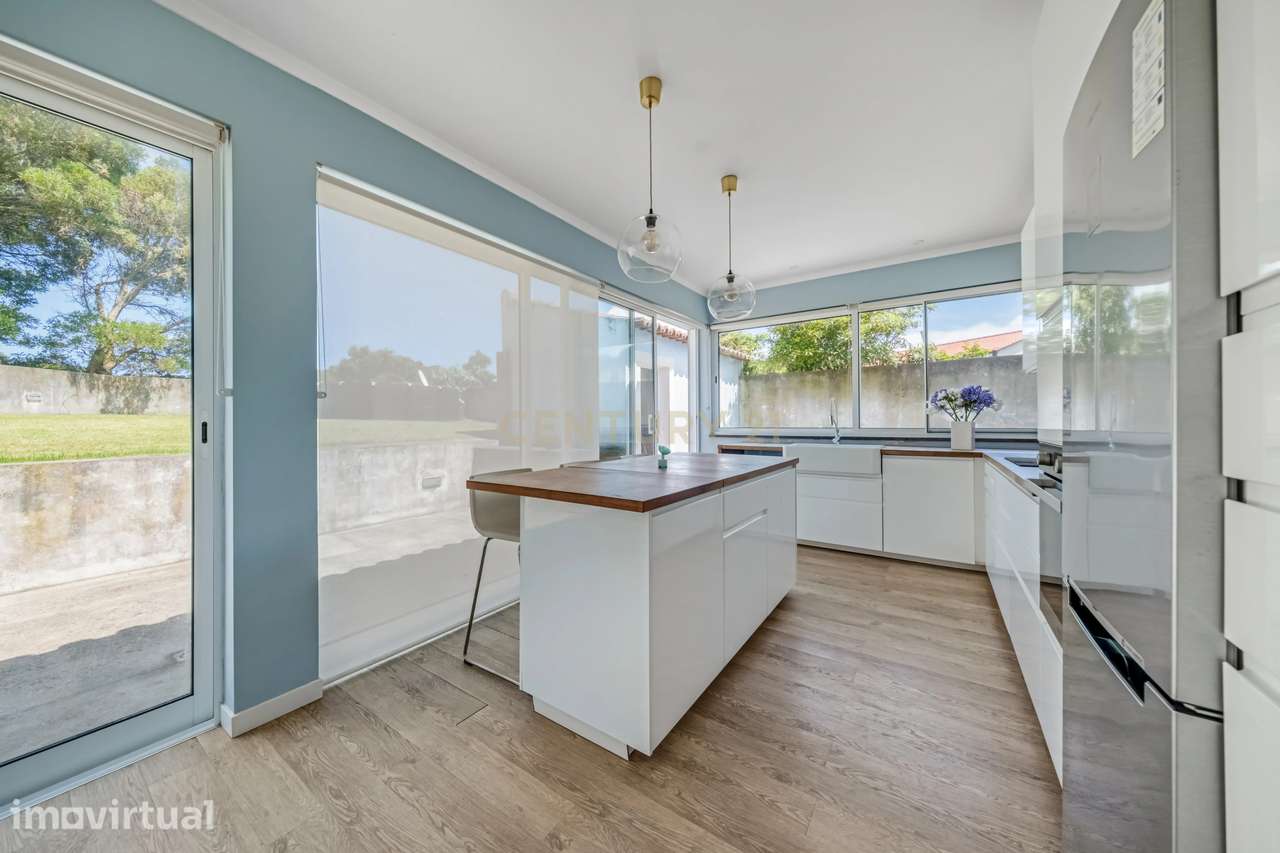 Moradia T3+1 | Design Moderno, nos Altares a  poucos minutos das Pisci - Grande imagem: 5/21