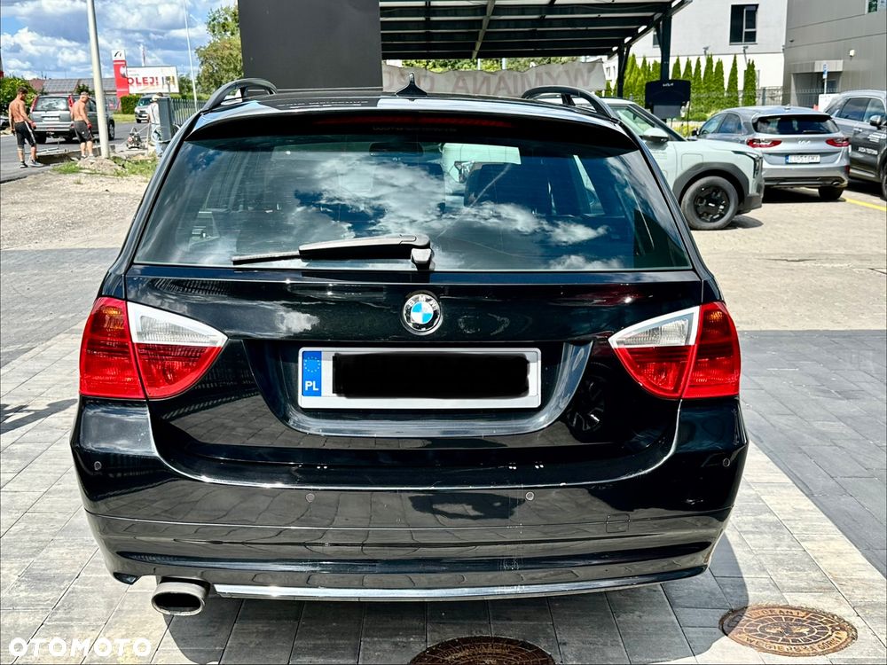 BMW Seria 3 320d - 4