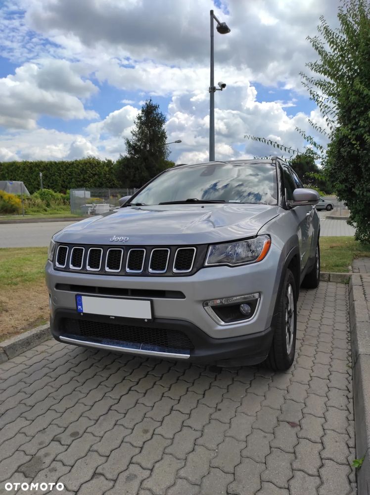 Jeep Compass - 1