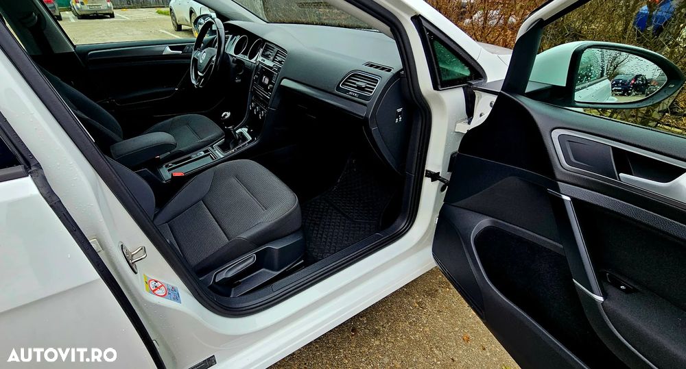 Volkswagen Golf 1.6 TDI Comfortline - 13