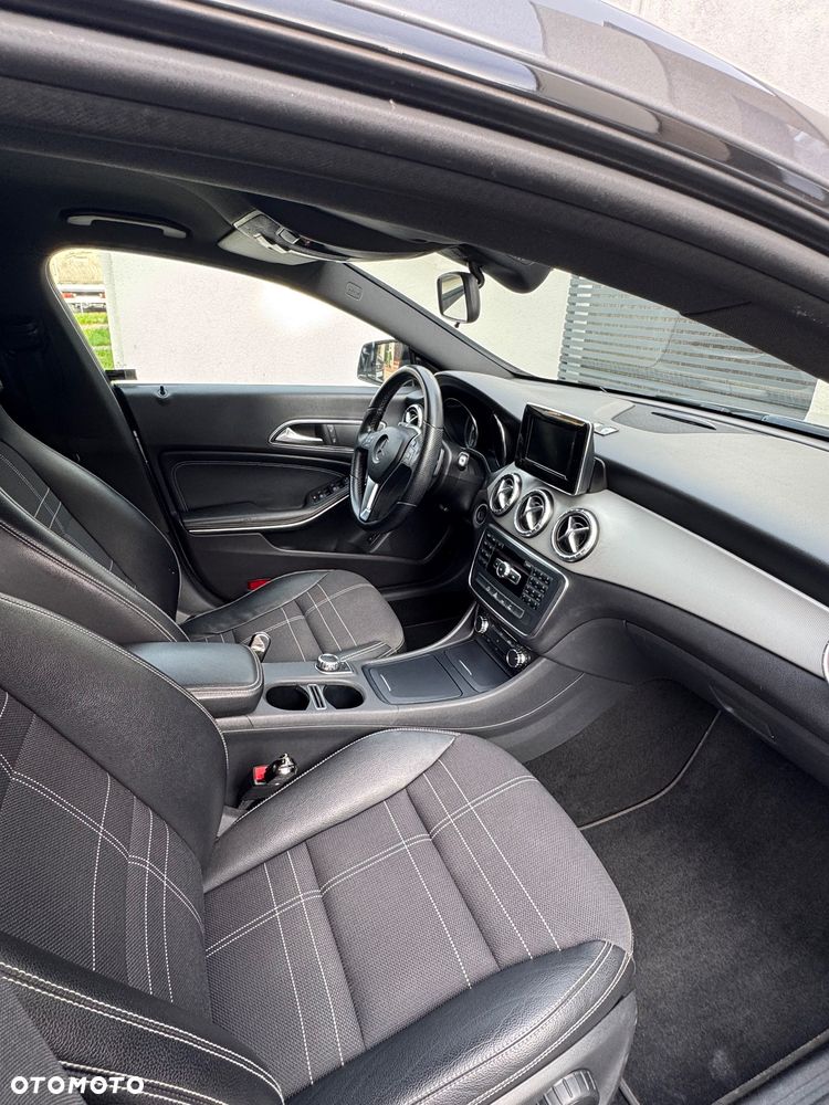 Mercedes-Benz CLA - 22
