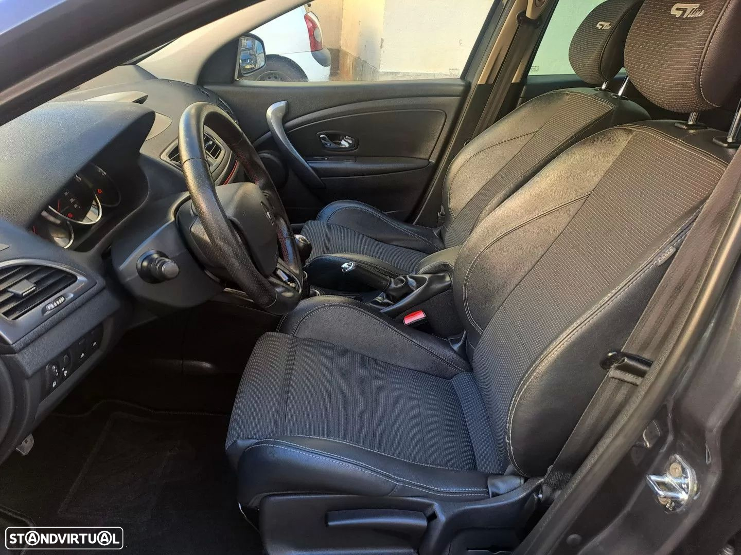 Renault Mégane Sport Tourer 1.5 dCi GT Line - 10