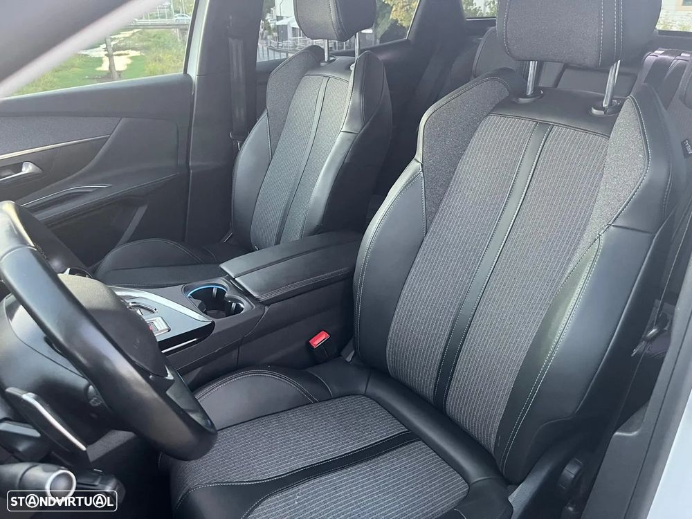 Peugeot 3008 1.5 BlueHDi Allure EAT8 - 5