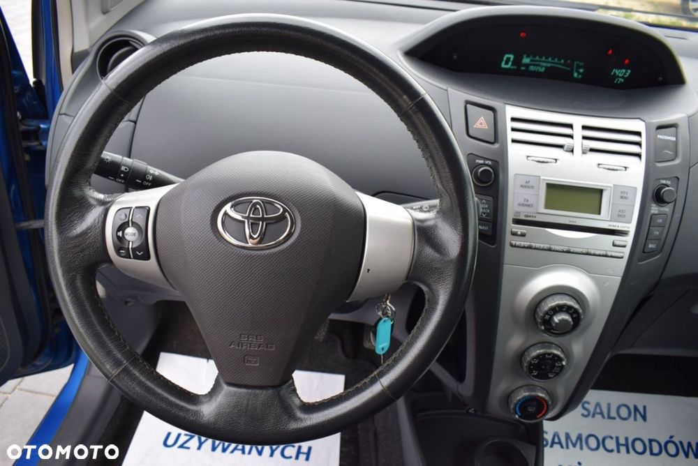 Toyota Yaris - 22