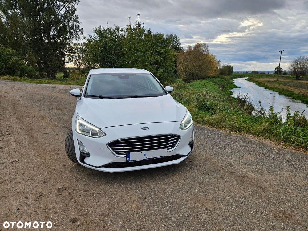 Ford Focus 1.5 EcoBlue Start-Stopp-System TITANIUM - 2