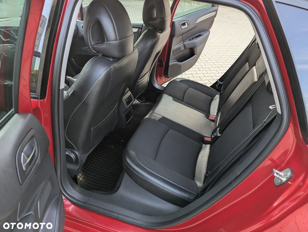 Citroën C4 e-HDi 110 Exclusive - 35