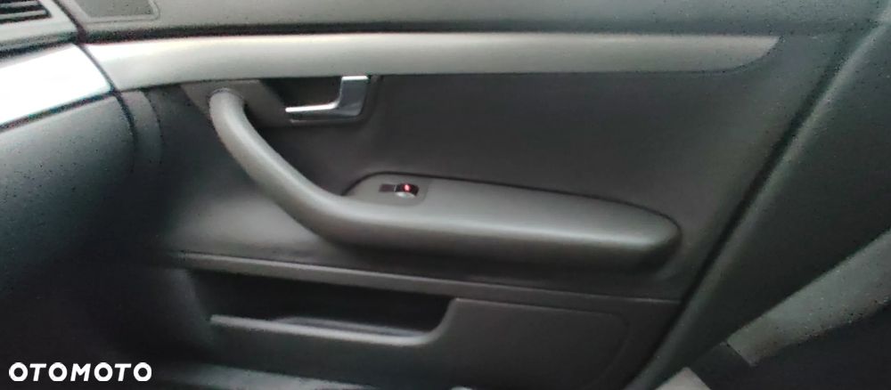 Audi A4 Limousine - 13