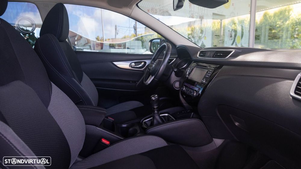 Nissan Qashqai 1.5 dCi N-Connecta - 12