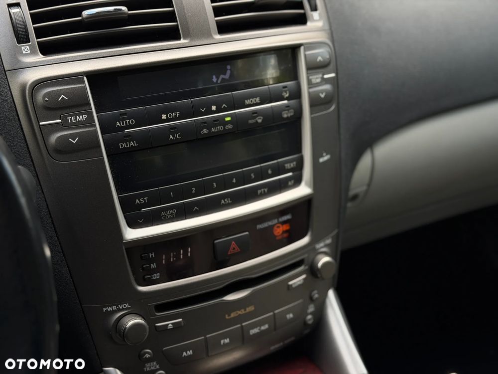 Lexus IS 250 Luxury Line - 30