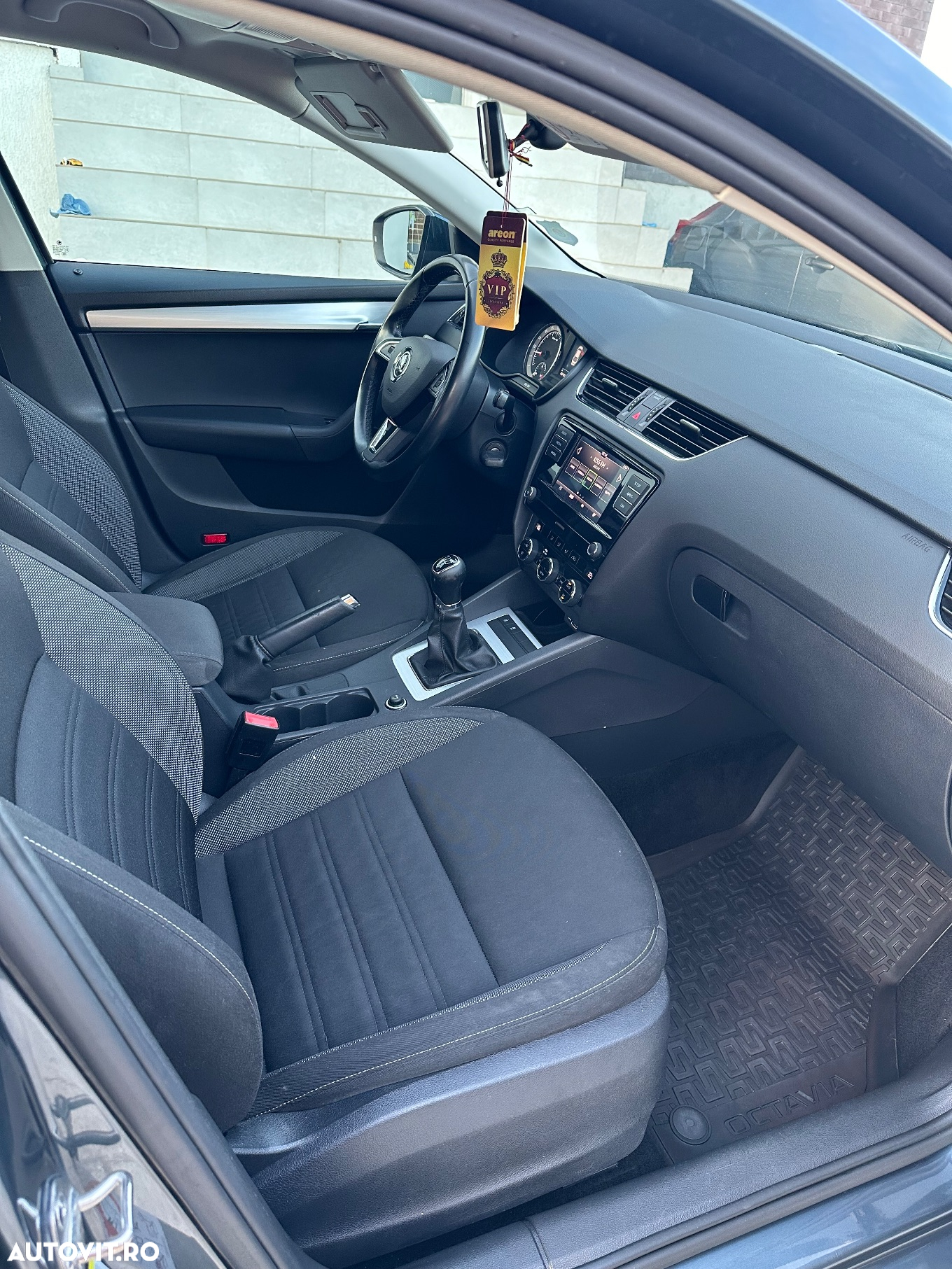 Skoda Octavia Combi Diesel 1.6 TDI Style - 9