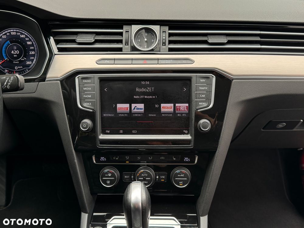 Volkswagen Passat 2.0 TDI (BlueMotion Technology) DSG Highline - 32