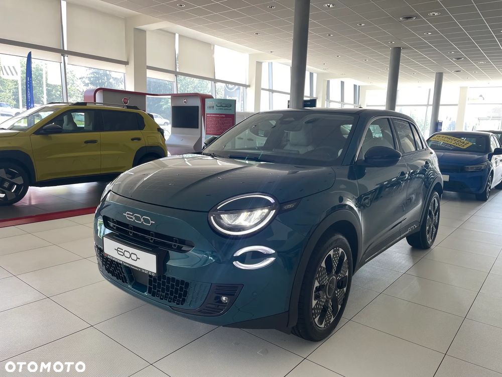 Fiat 600 1.2 Turbo La Prima eDCT - 2