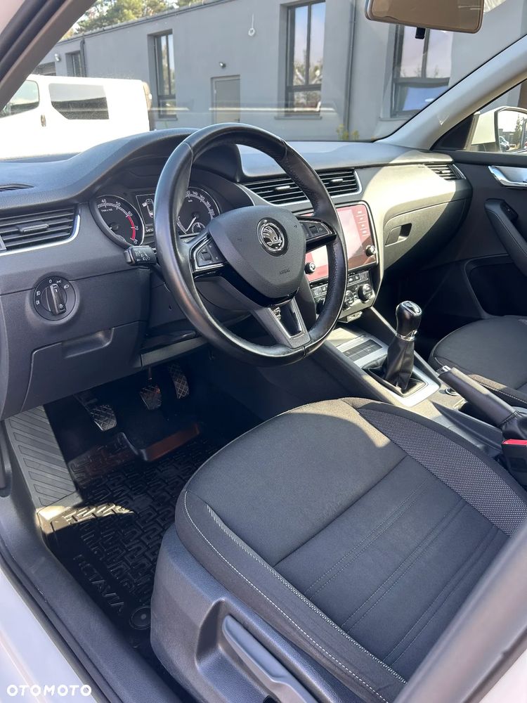 Skoda Octavia 1.4 TSI Ambition - 12