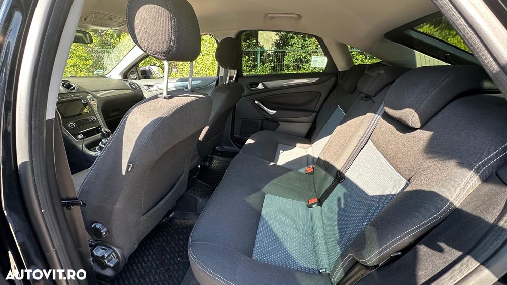 Ford Mondeo 1.6 TDCi Ambiente - 4