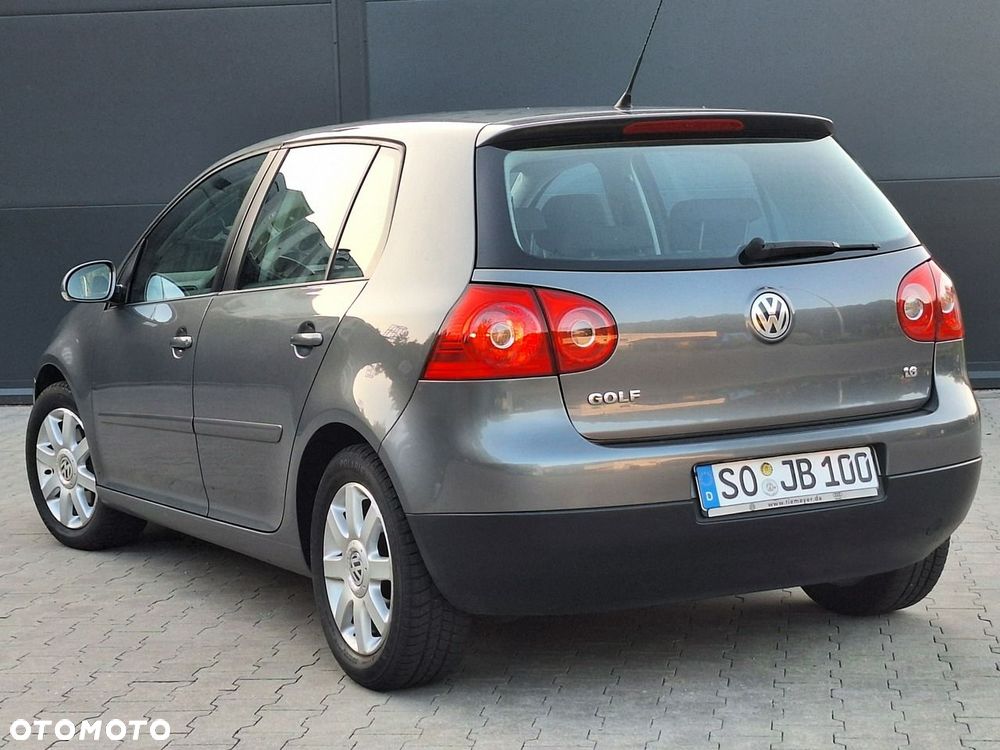 Volkswagen Golf - 19