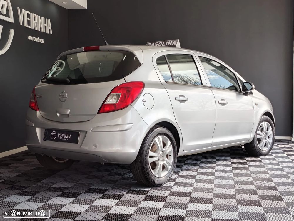 Opel Corsa 1.2 Cosmo - 14