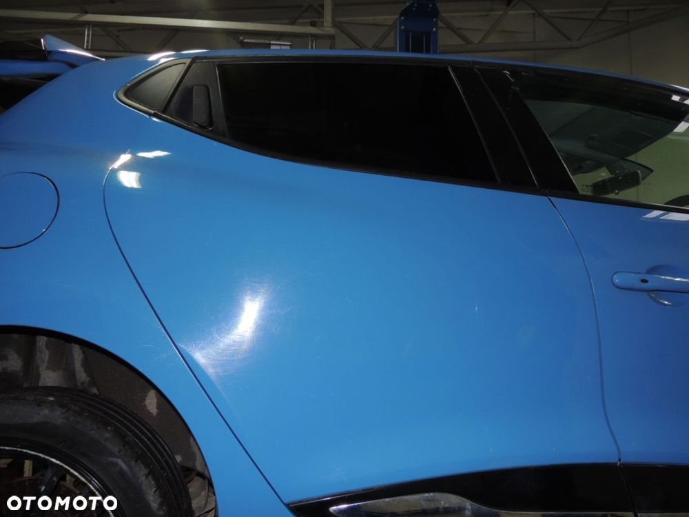 Drzwi prawy tył Renault Clio IV '13 900 TCe