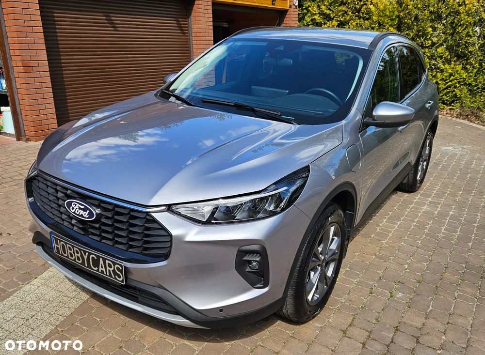 Ford Kuga - 1