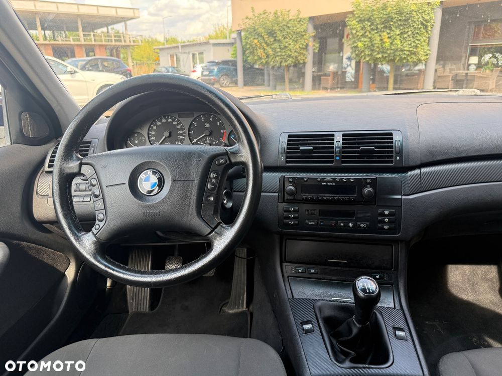 BMW Seria 3 320i Edition Exclusive - 22