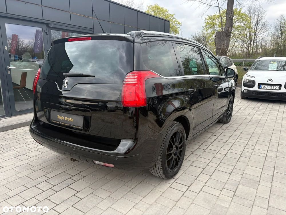 Peugeot 5008 - 8
