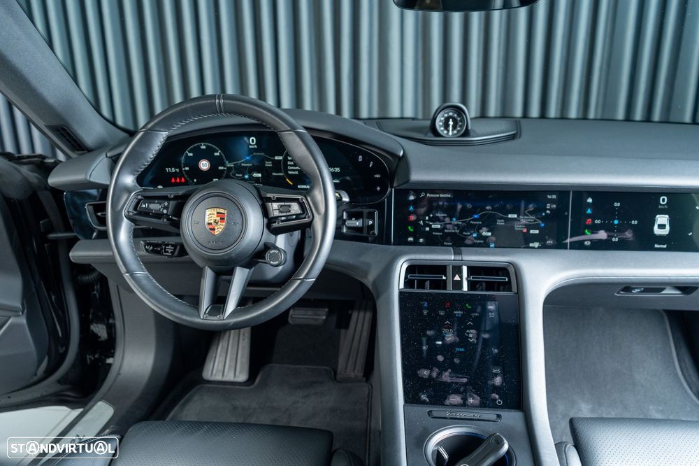 Porsche Taycan 4S - 16