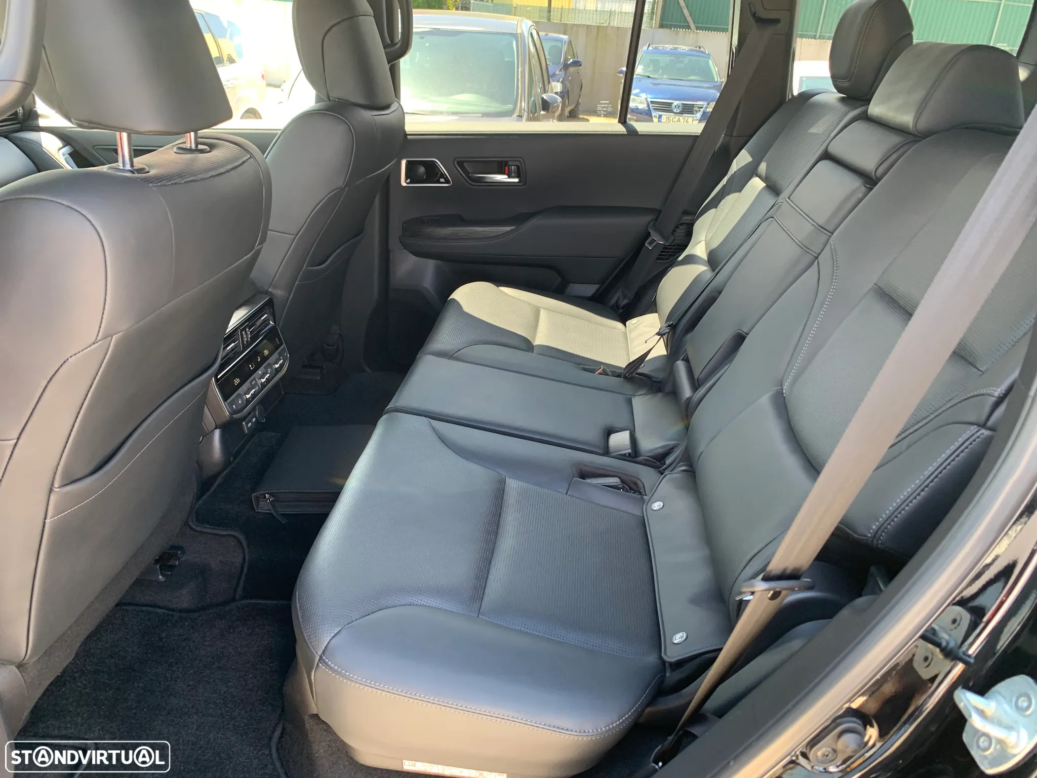 Toyota Land Cruiser - 17