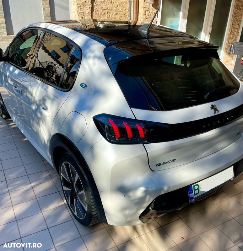 Peugeot 208 e-208 GT Pack - 6
