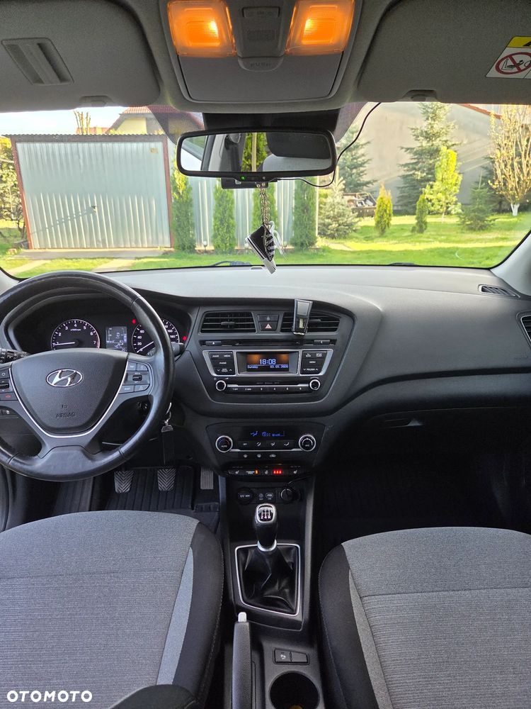Hyundai i20 1.2 Intro Edition - 23