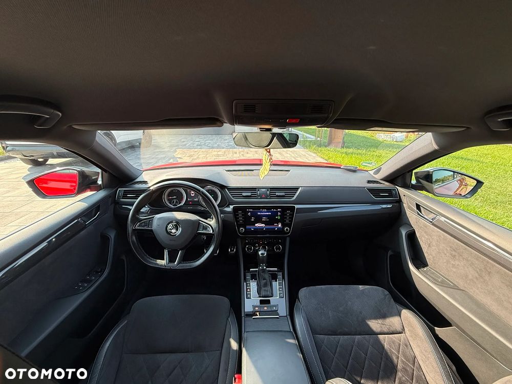 Skoda Superb 2.0 TDI Sportline DSG - 13