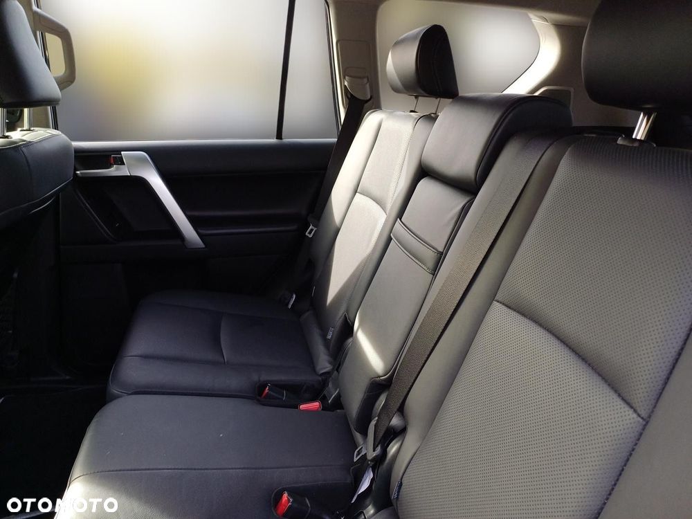 Toyota Land Cruiser LC 2.8 D-4D Executive - 12