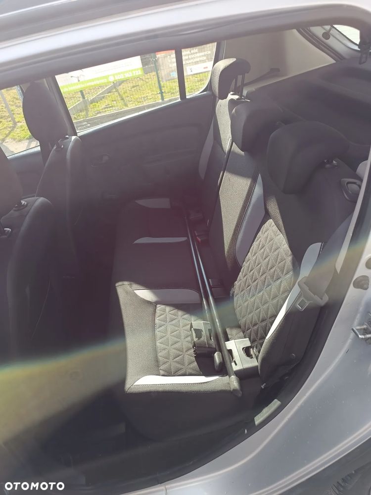 Dacia Sandero Stepway 1.5 dCi - 14