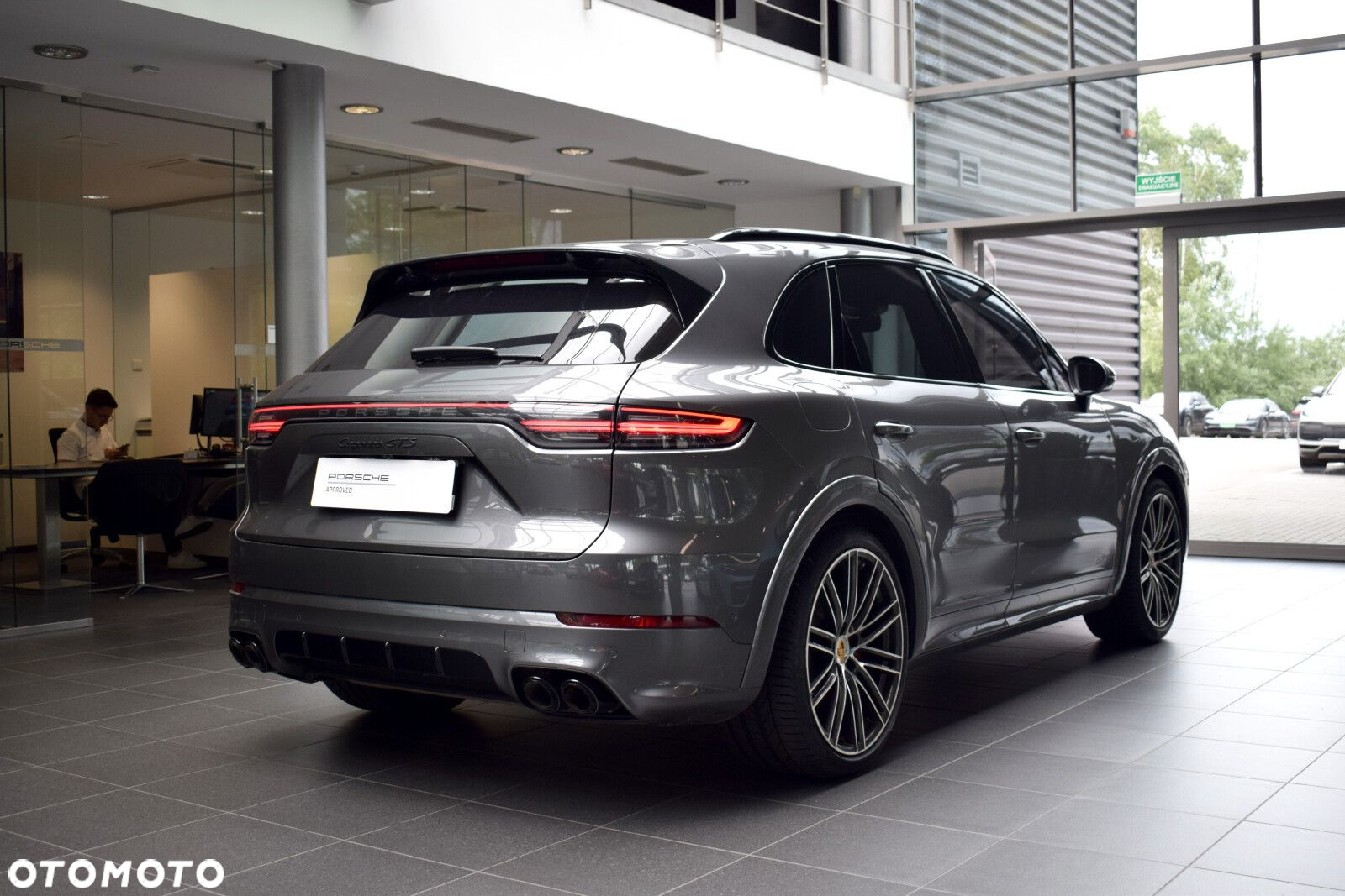 Porsche Cayenne GTS - 3