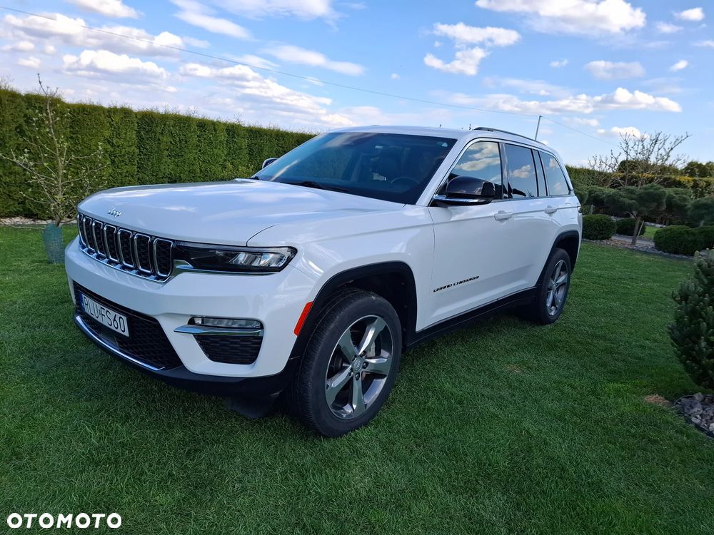 Jeep Grand Cherokee - 16