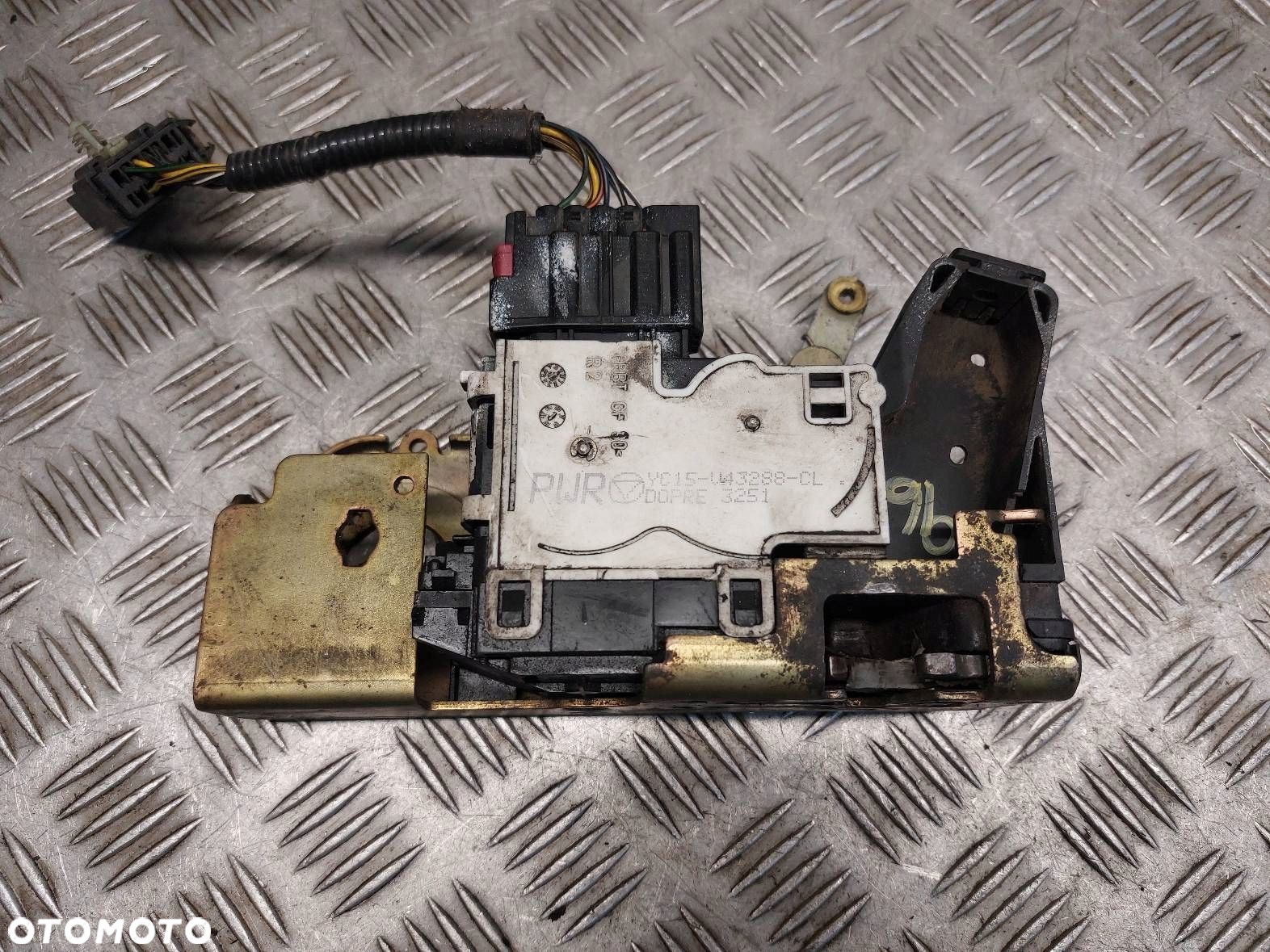 ZAMEK DRZWI LEWY PRZÓD + KLAMKA ZEWNĘTRZNA FORD TRANSIT V YC15-V43288-CL - 4