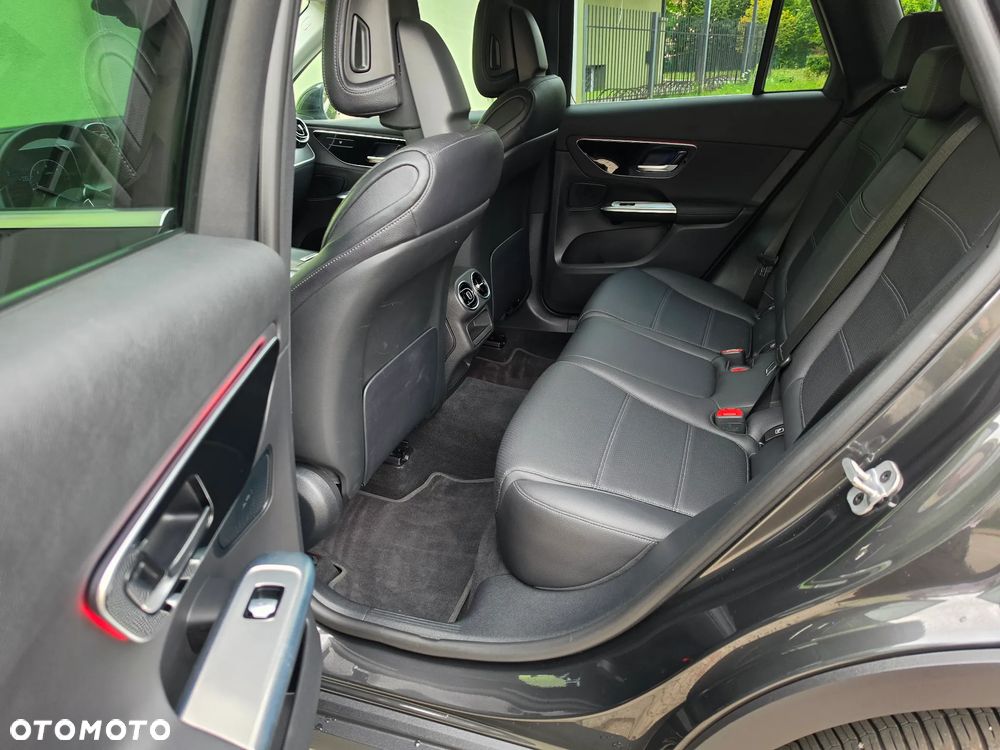 Mercedes-Benz GLC 220 d 4Matic 9G-TRONIC Avantgarde Advanced - 16