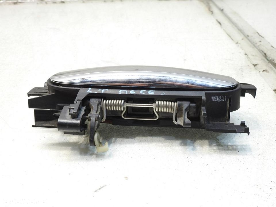 KLAMKA DRZWI LEWY TYŁ LY7Q AUDI A6 C6 4F0837885 - 4