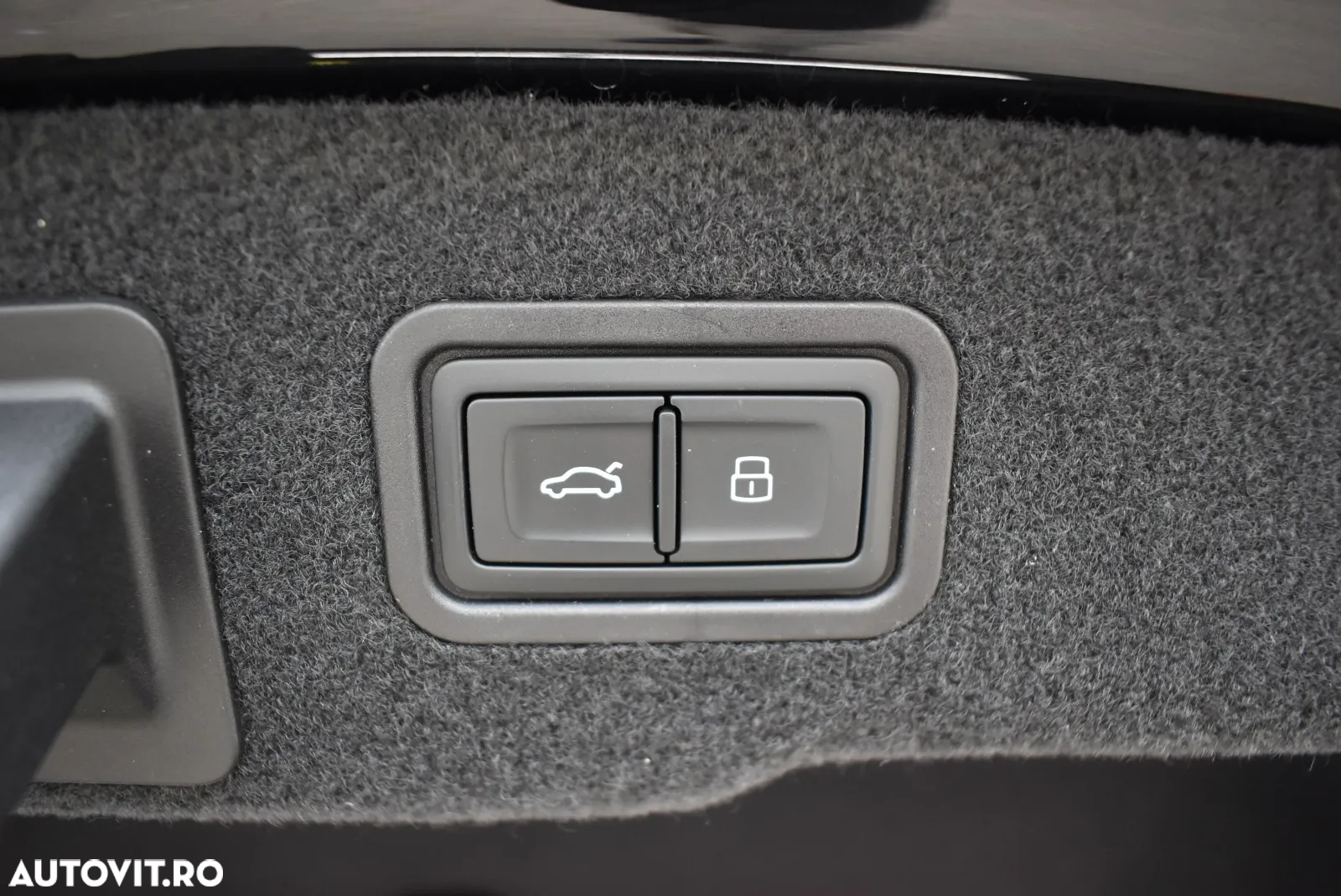 Audi A8 55 TFSI quattro Tiptronic MHEV - 27