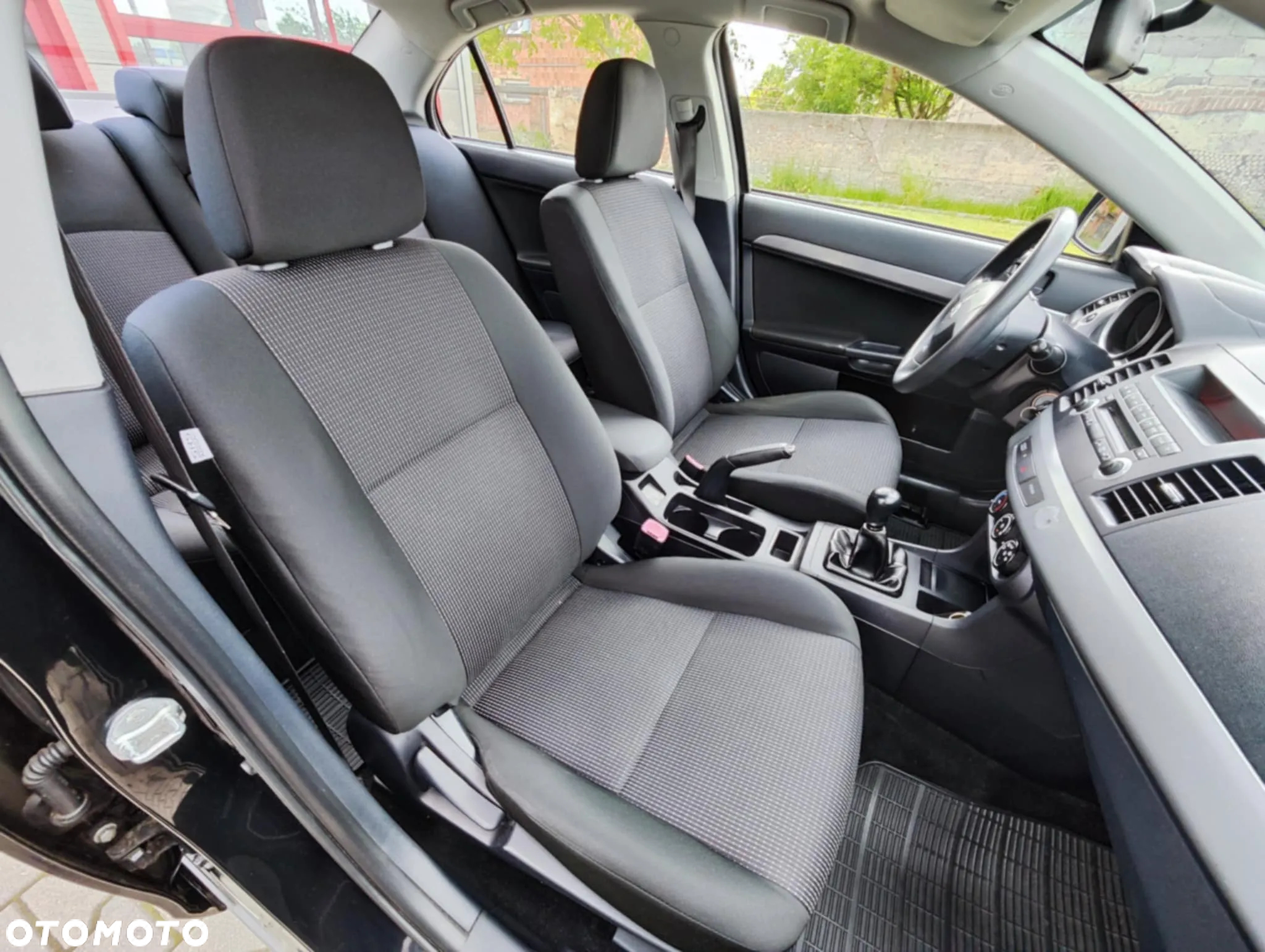 Mitsubishi Lancer 1.5 Inform - 21