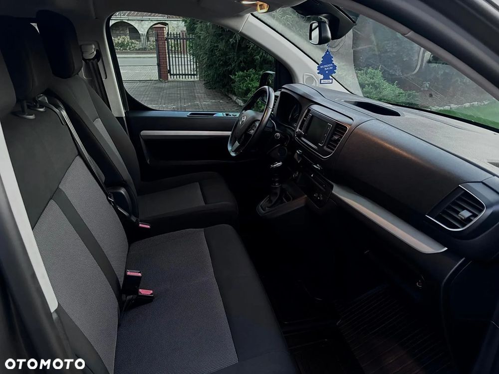Toyota ProAce Kombi 2.0 D-4D Long 2,8t - 8