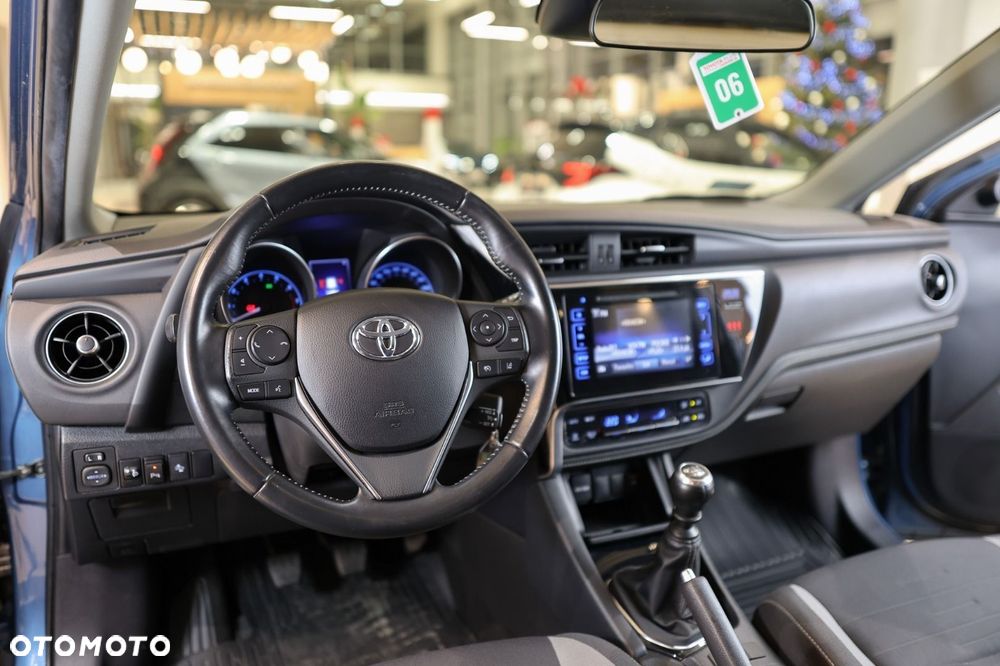 Toyota Auris - 18