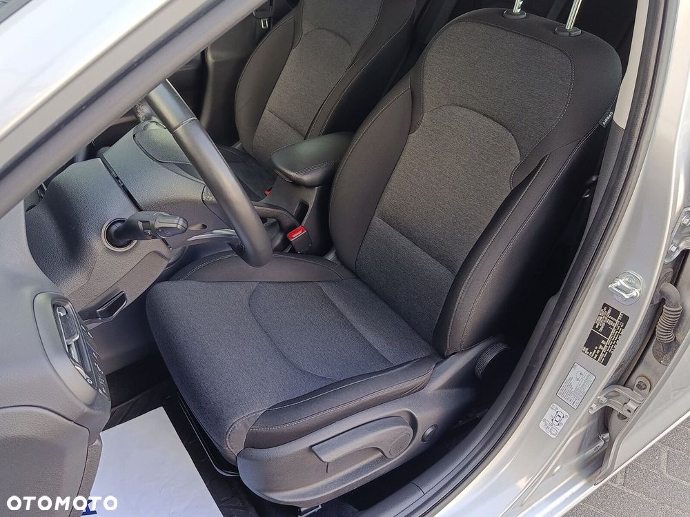 Hyundai i30 1.5 T-GDI 48V Smart - 12