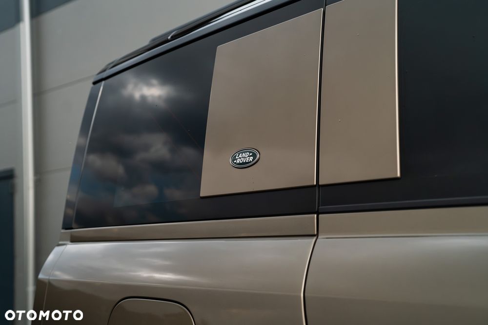 Land Rover Defender 3.0 P400 mHEV First Edition - 17