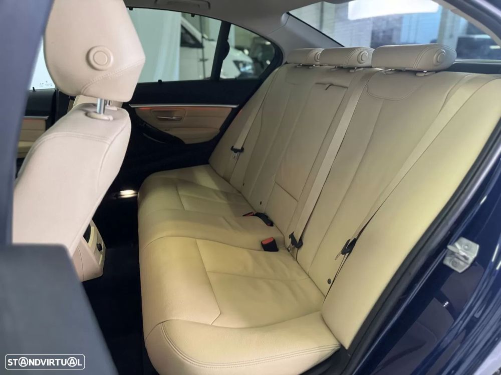 BMW 330 e iPerformance Line Luxury - 33