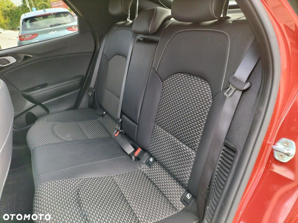 Kia XCeed - 12