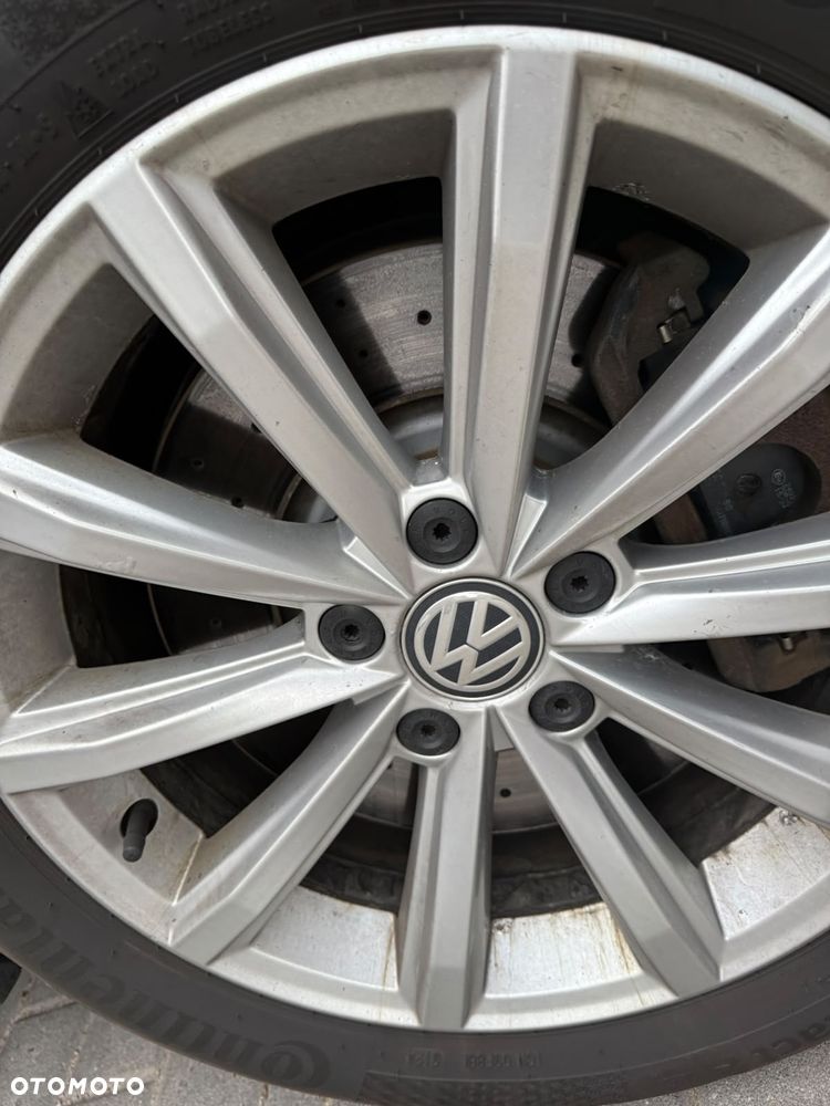 Volkswagen Passat - 40