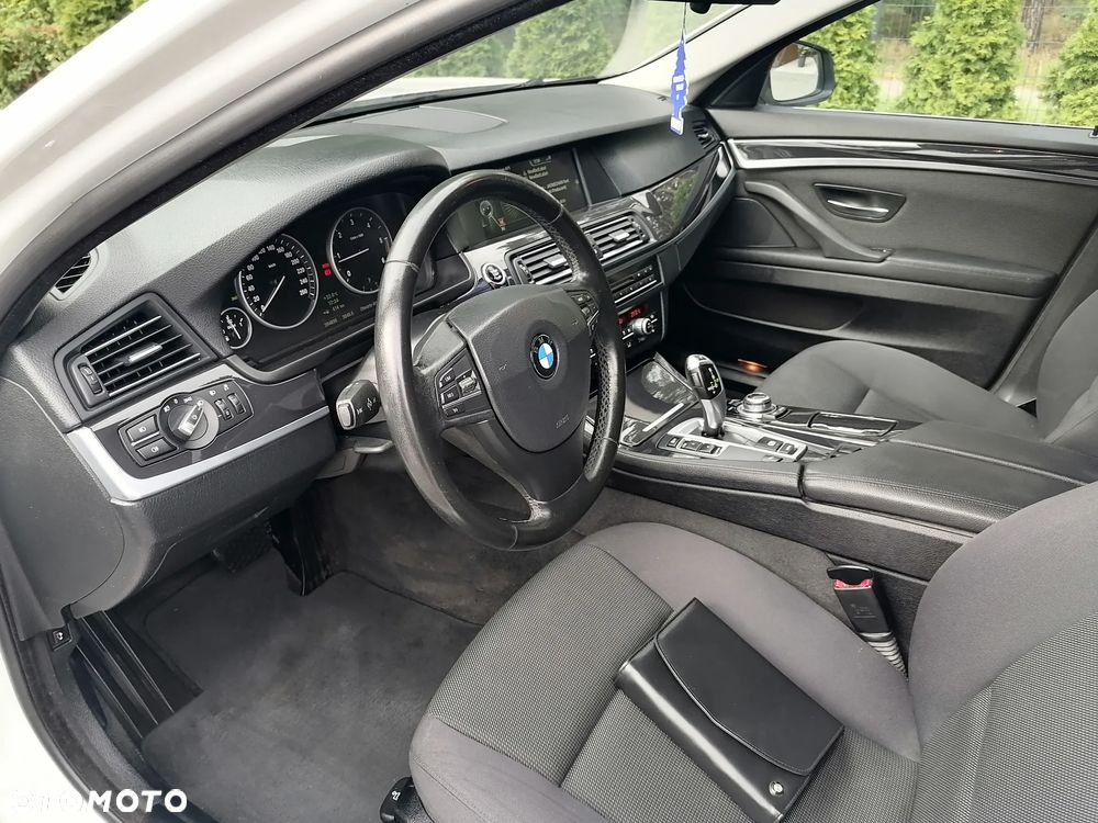 BMW Seria 5 520d - 13
